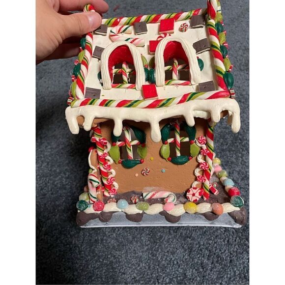 Kurt Adler 8 5/8-Inch Claydough and Metal Candy House with C7 UL Lighted - Picture 5 of 8